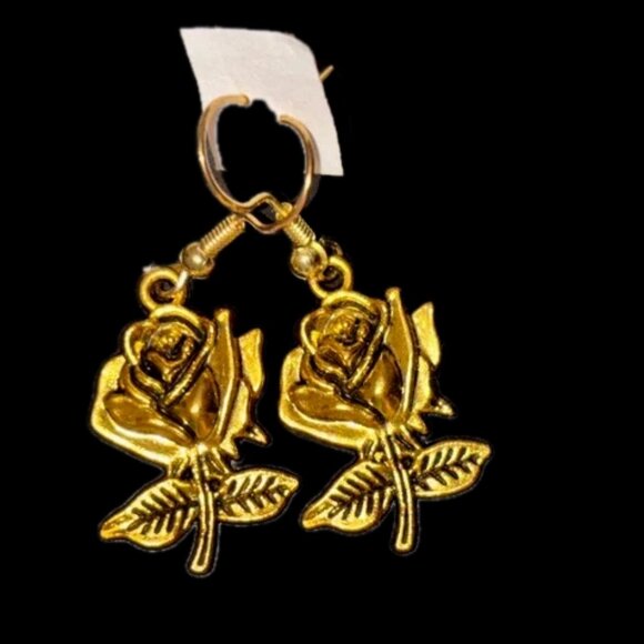 Nordstrom Gold Rose Earrings w/ Intricate Details Brass Beautiful Timeless NWOT - Picture 1 of 3